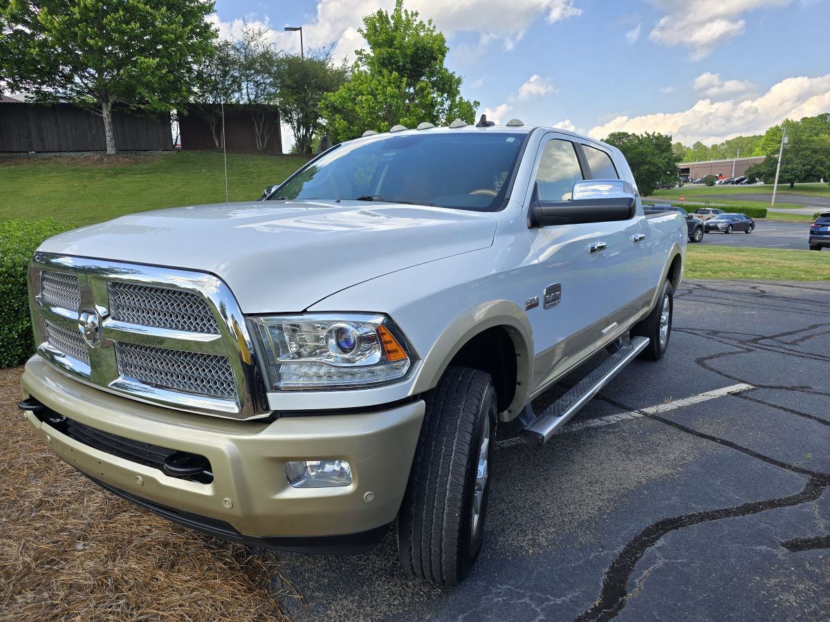 2017 Ram 3500 Mega Cab Longhorn 4WD SRW 6.4L V8