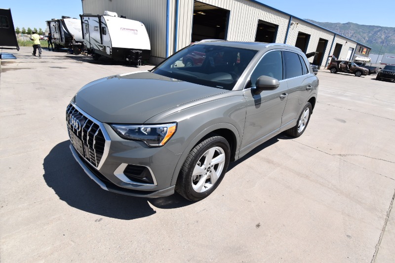 2021 Audi Q3 quattro Premium 40 TFSI
