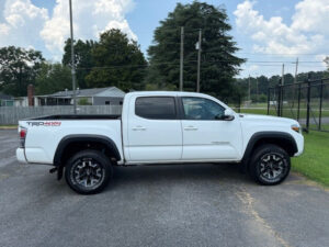 2021 Toyota Tacoma Crew Cab SR5 4WD V6