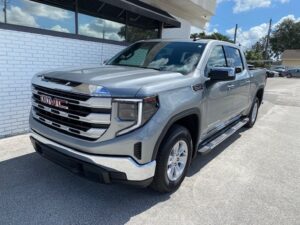 2025 GMC Sierra SLE Crew Cab