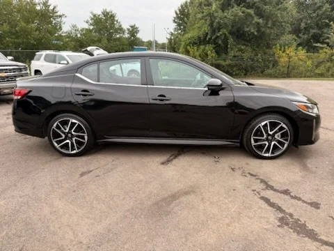 2024 Nissan Sentra 4D SR 2.0L I4