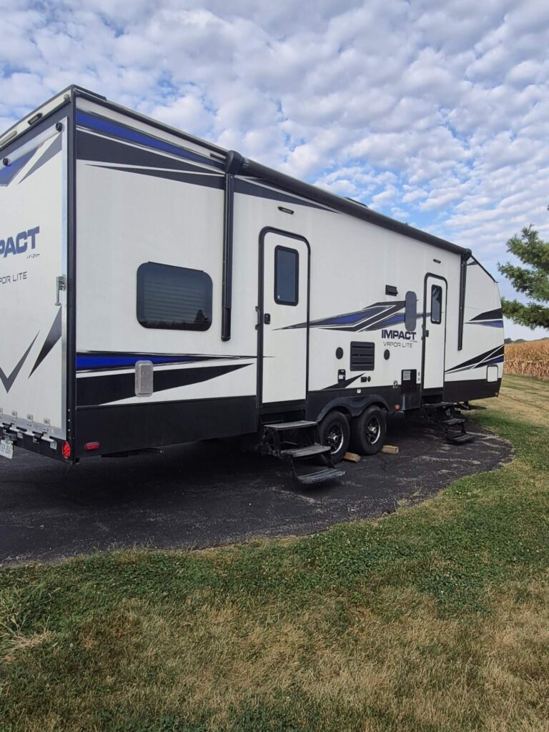 2019 Keystone Impact Vapor Lite Toy Hauler