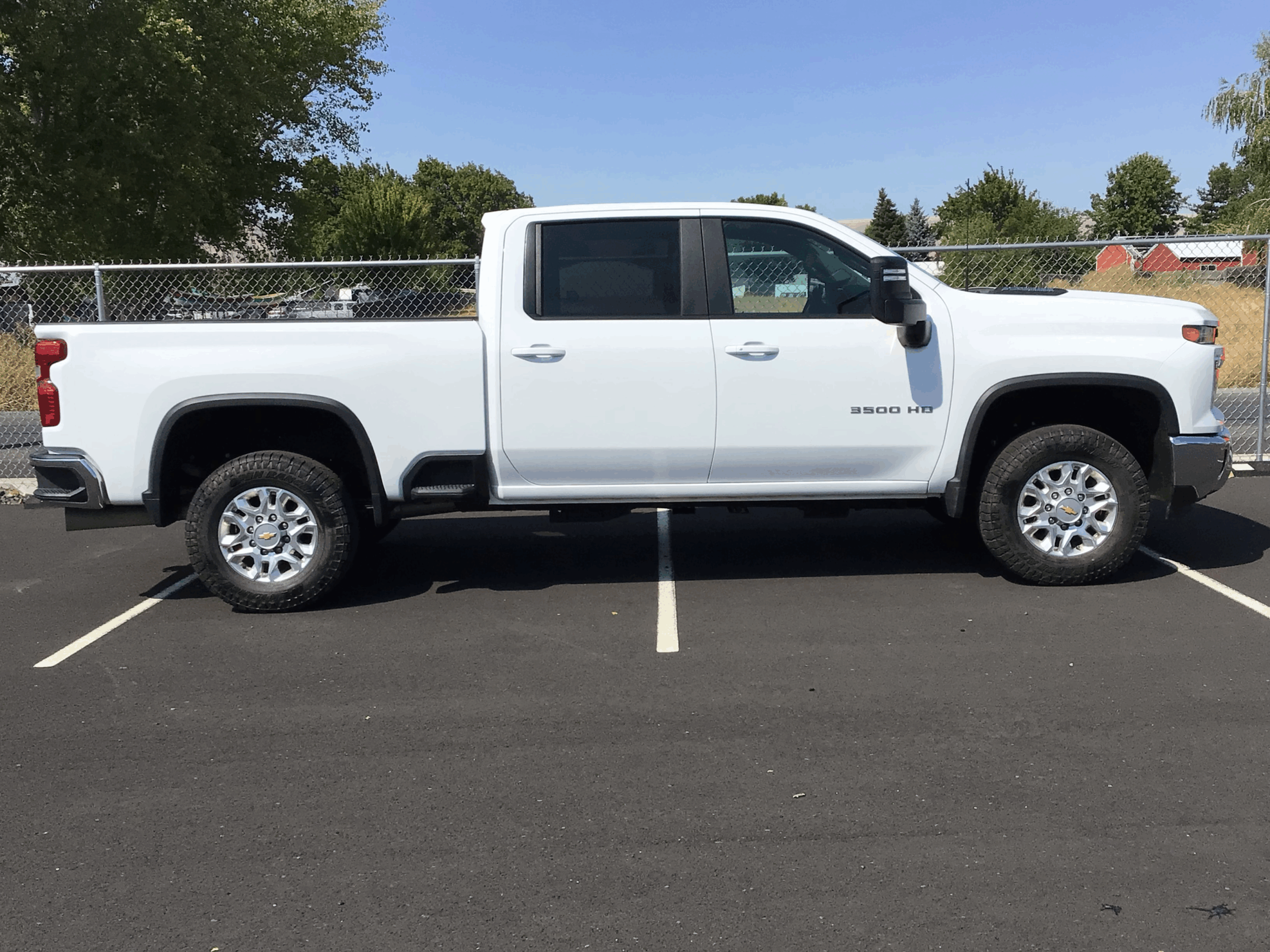 2024 Chevrolet Silverado 3500HD 6.6L V8 DIESEL LT