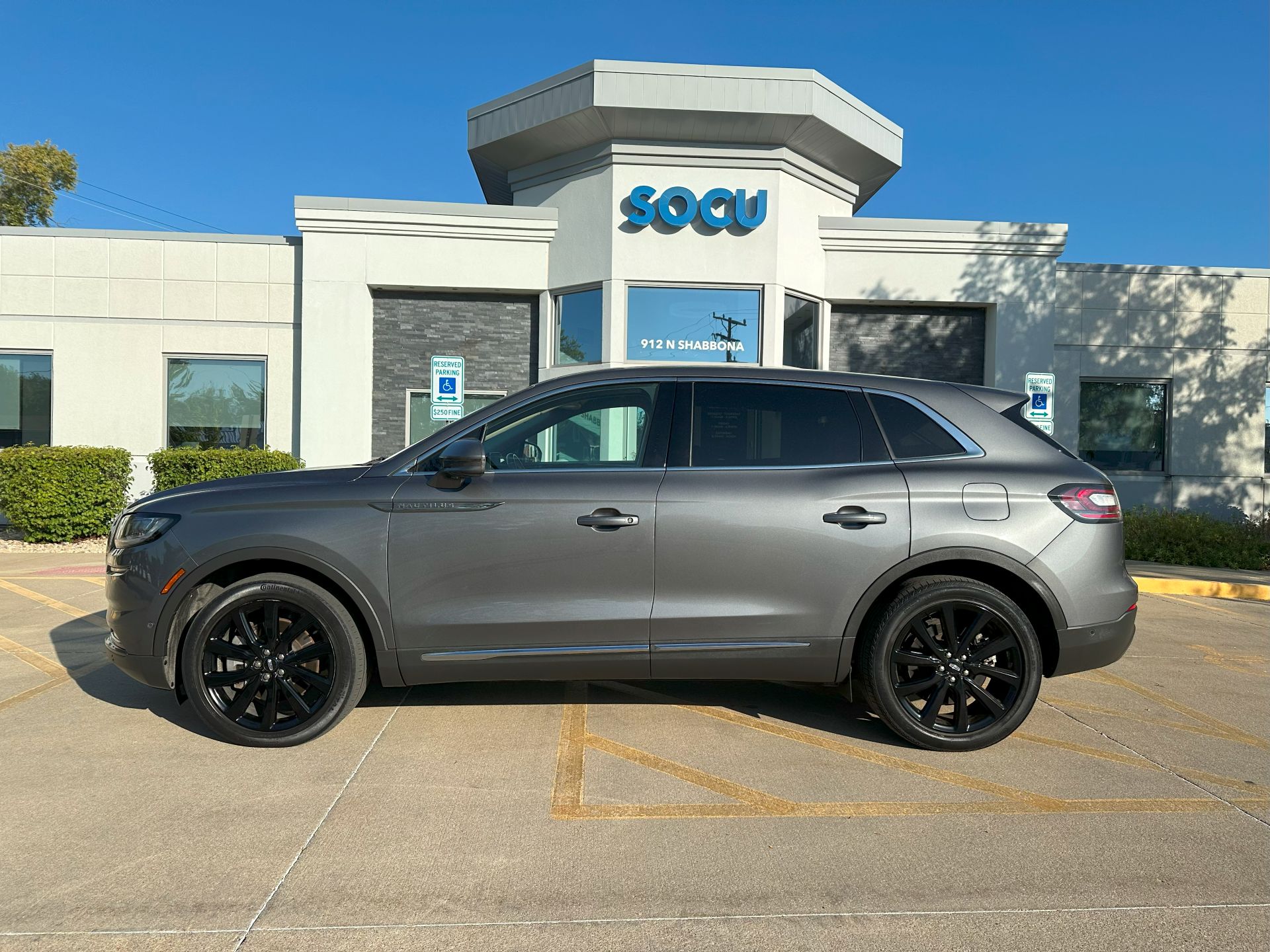 2021 Lincoln Nautilus J8K Reserve AWD