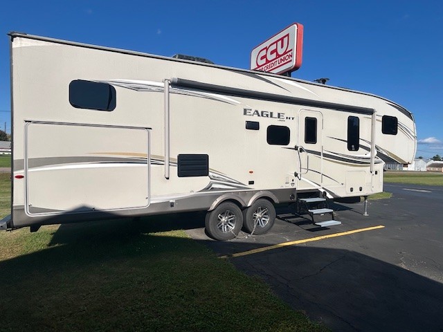 2018 Jayco Eagle HT Series (M29.5 bhok-35’) Travel Trailer