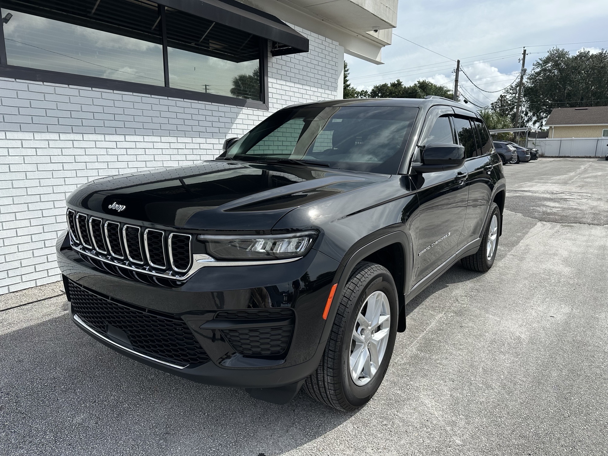 2025 Jeep Grand Cherokee Laredo