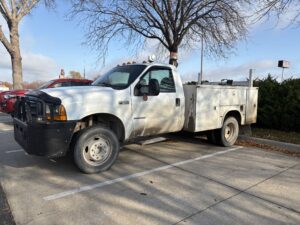 1999 F550 Super Duty Regular Cab & Chassis