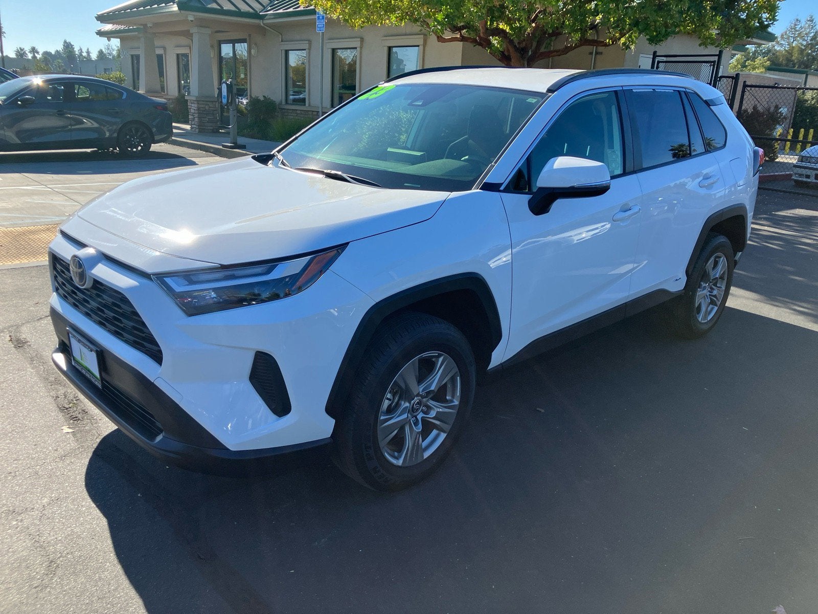 2023 RAV4 Hybrid LE