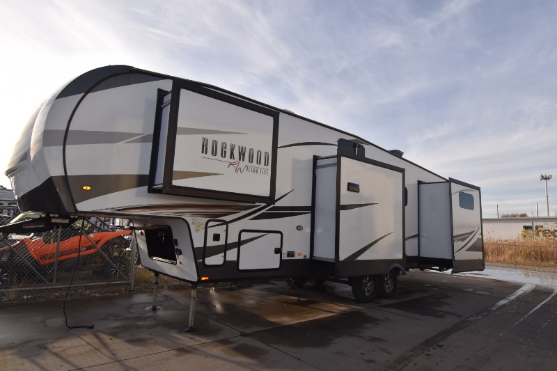 2022 ROCKWOOD by FOREST RIVER ULTRA LITEM-2892RB-27