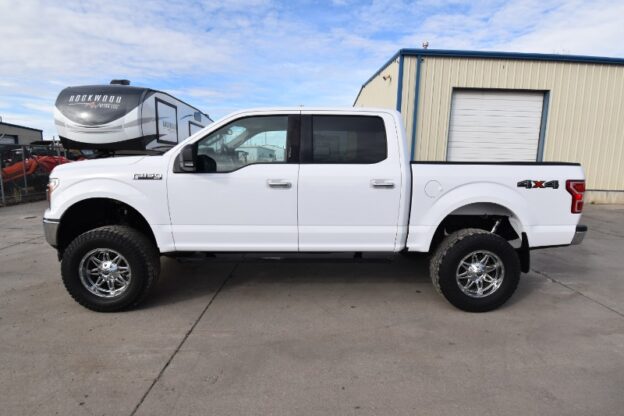 clean title repo pick up truck for sale at a bank