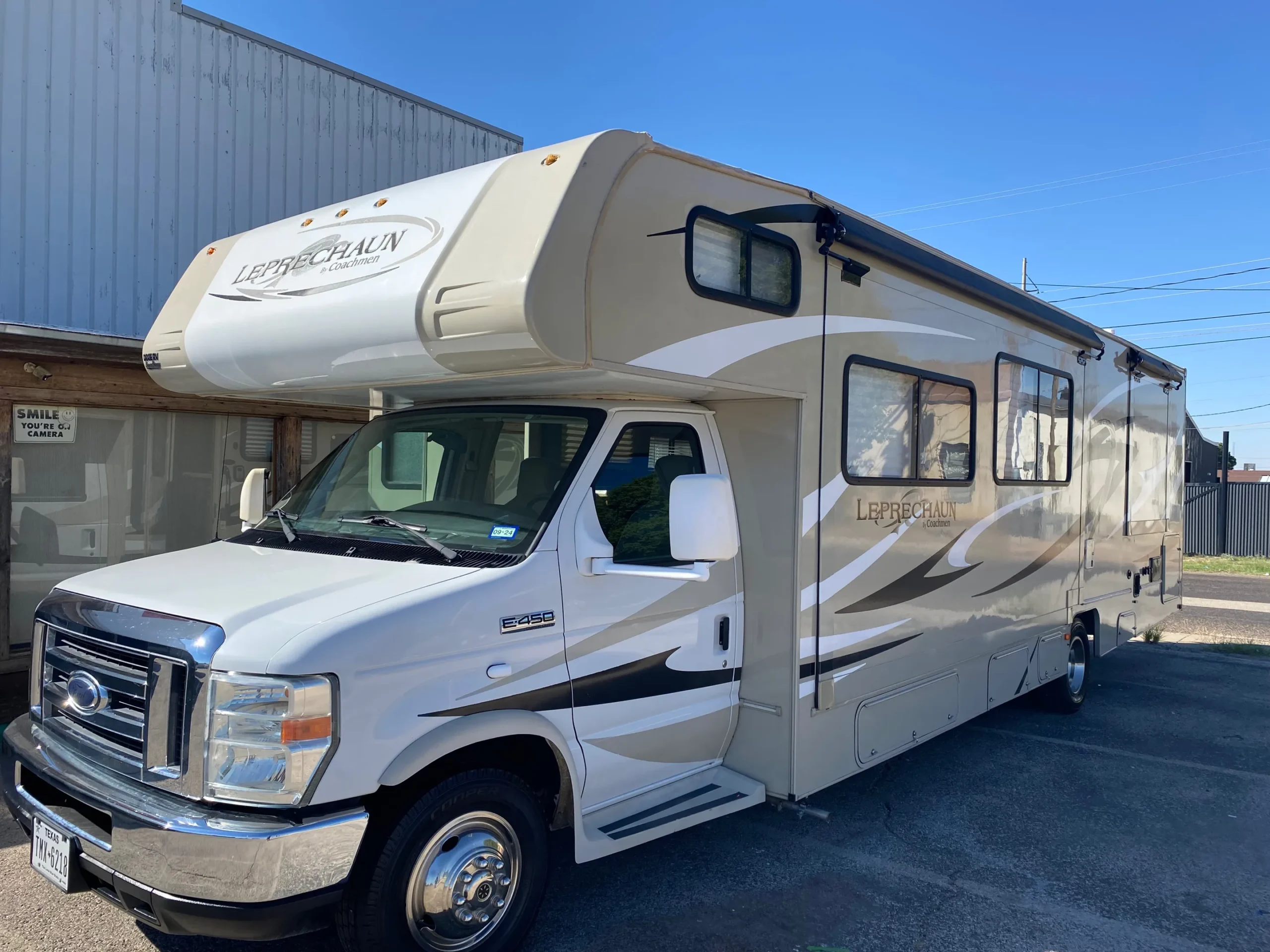 2014 Forest River Coachman 33ft Leprechaun