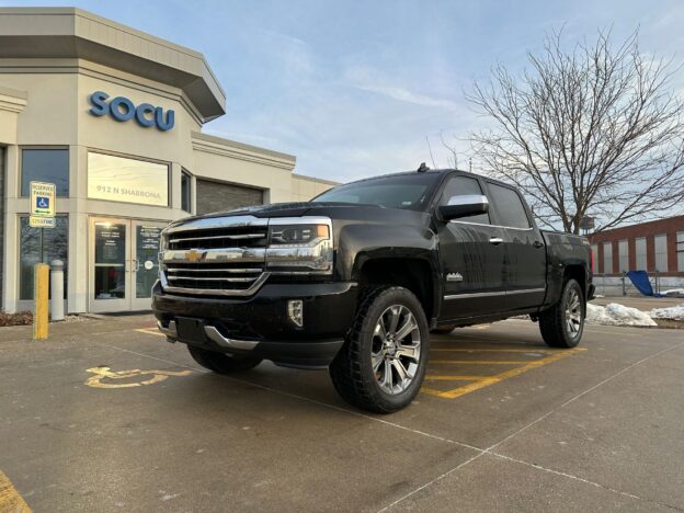 repo truck for sale at a bank in Illinois