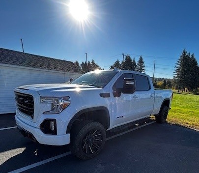 2021 GMC  Sierra 1500 Crew Cab AT4