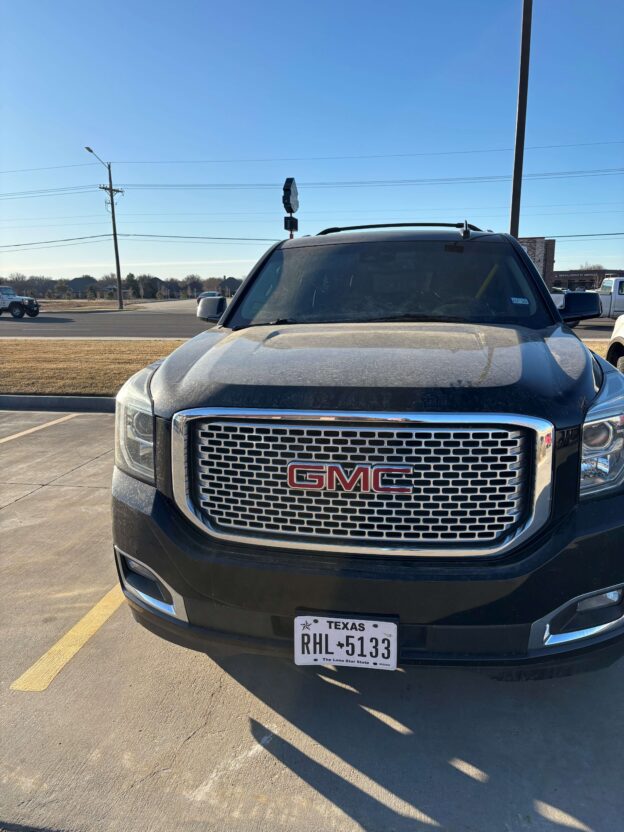 repo 2017 GMC Yukon XL Utility 4D 1500 Denali 4WD 6.2L V8 for sale at a bank
