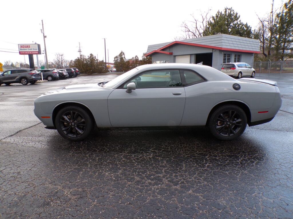 2022 Dodge Challenger SXT AWD