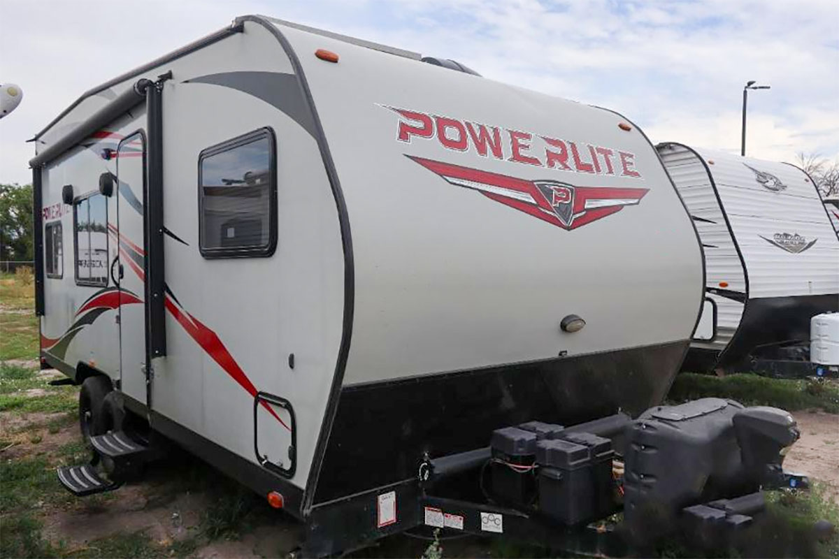 2020 Pacific Coachworks Powerlite M-2114LE