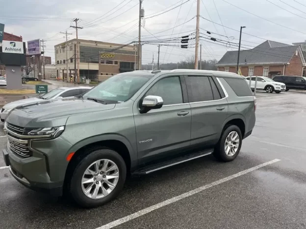 2023 Chevy Tahoe Silver 4wd Premium