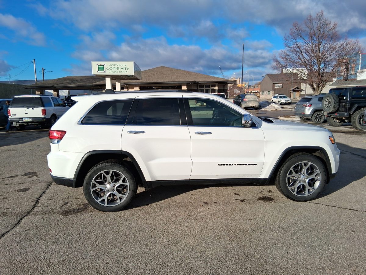2021 JEEP Cherokee