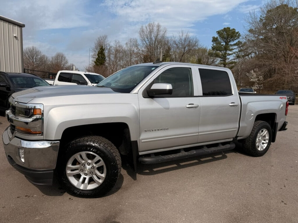 2018 Chevrolet Silverado 1500 Crew Cab LT 4WD 5.3L V8