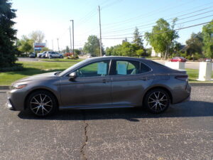 2021 Toyota Camry SE repo for sale