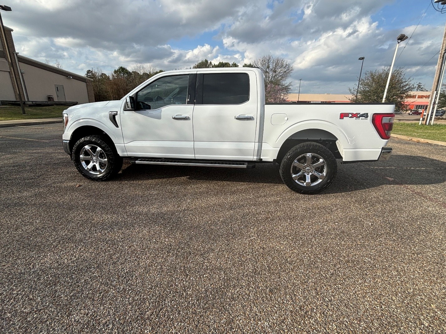 2022 FORD F-150 LARIAT
