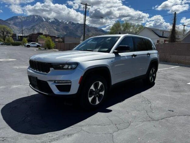 2024 Jeep Grand Cherokee 4xe repo for sale