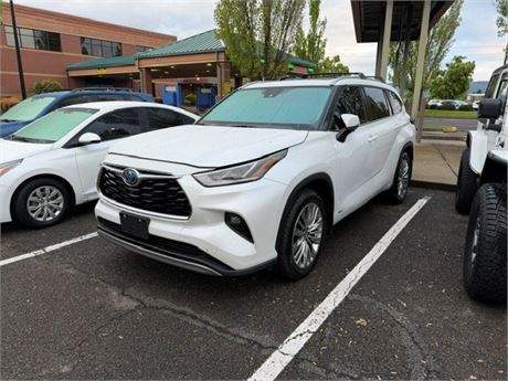 2024 Toyota Highlander Hybrid Platinum Sport Utility 4D repo for sale