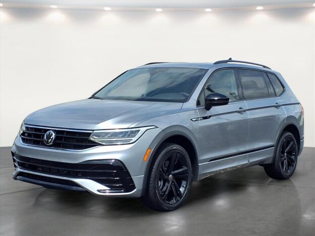 2024 Volkswagen Tiguan SE R-Line Black repo for sale