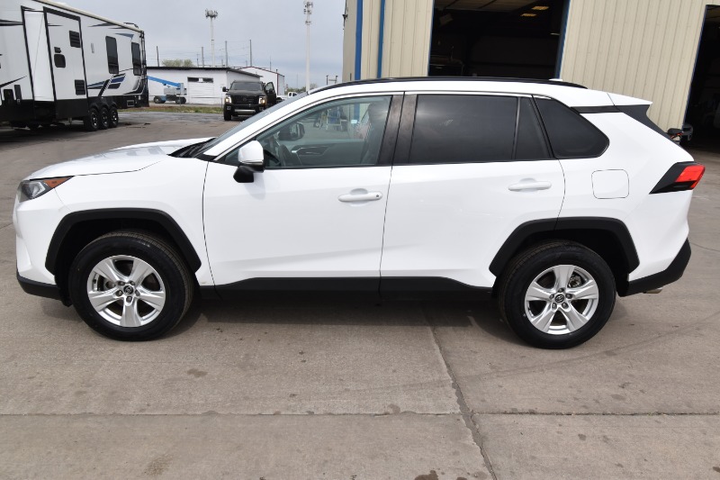 2020 Toyota RAV4 FRONT WHEEL DRIVE XLE