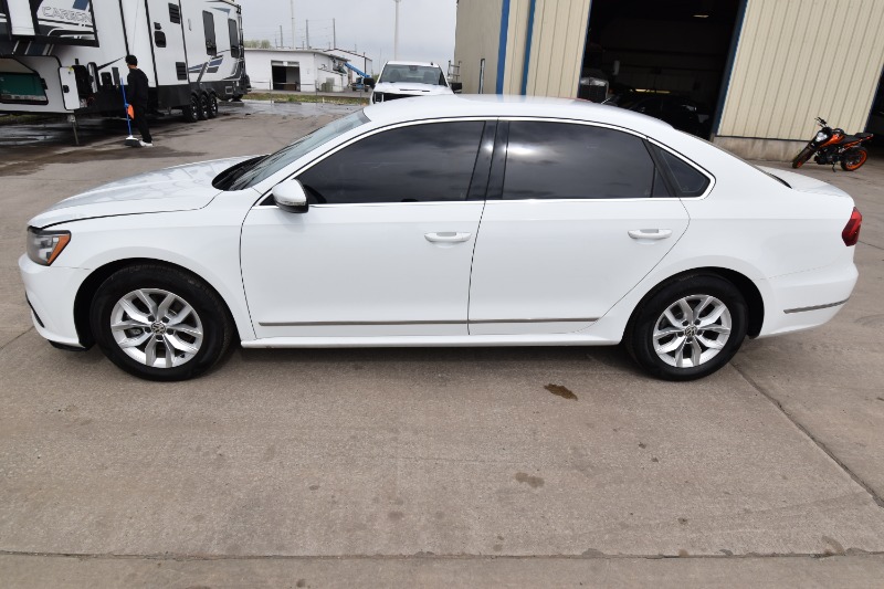 2017 Volkswagen Passat 1.8T S