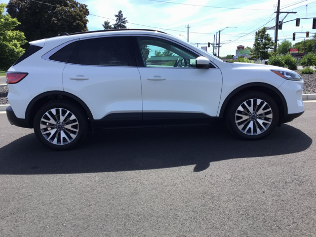 2022 Ford Escape 2.0L 4-Cyl Titanium AWD repo for sale