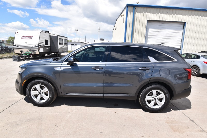 2022 Kia Sorento FRONTWHEEL DRIVE LX