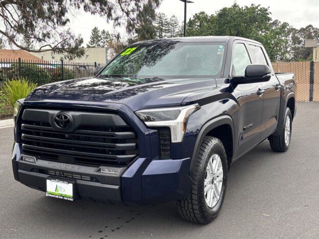 2022 Toyota Tundra CrewMax SR5 REPO FOR SALE