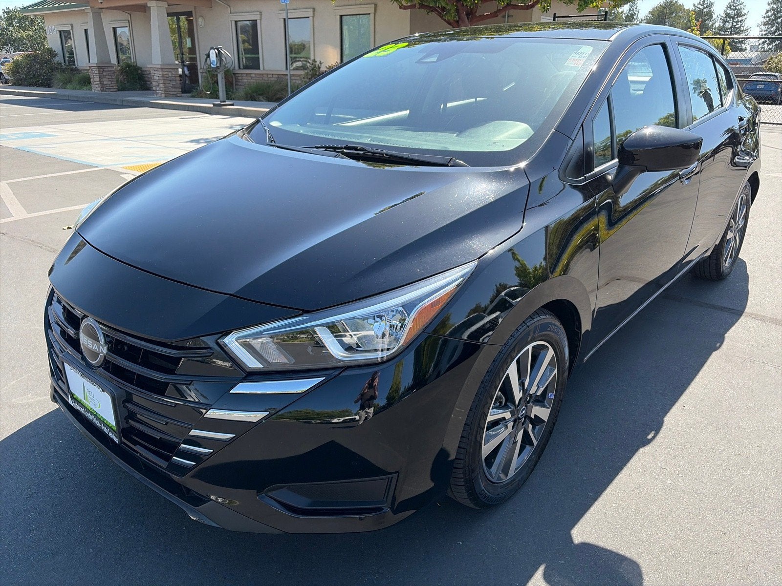 2023 Nissan Versa Sedan SV
