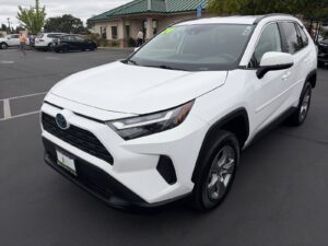 2024 Toyota RAV4 Hybrid LE