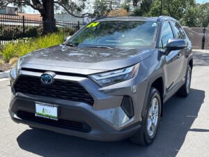 2024 Toyota RAV4 Hybrid XLE repo for sale
