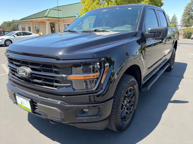 2025 Ford F-150 SuperCrew XLT repo for sale