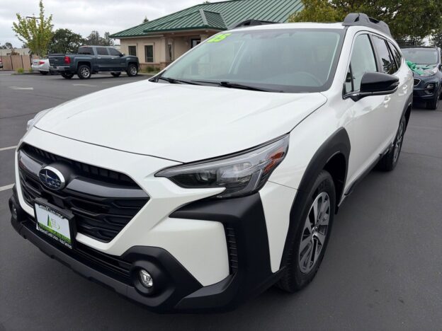 2025 Subaru Outback Premium repo for sale