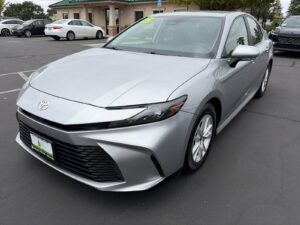 2025 Toyota Camry Hybrid LE repo for sale
