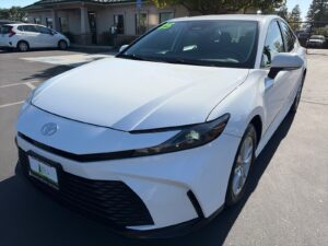 2025 Toyota Camry Hybrid LE repo for sale