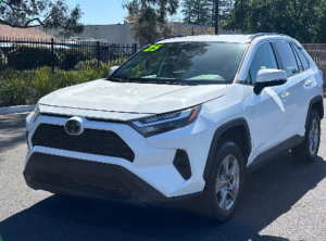 2025 Toyota RAV4 XLE REPO FOR SALE