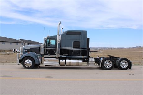 2019 KENWORTH W900