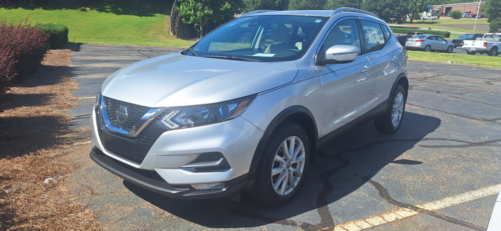 2022 Nissan Rogue Sport SV