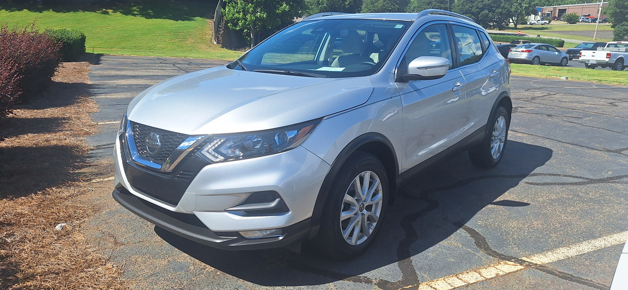 2022 Nissan Rogue Sport SV
