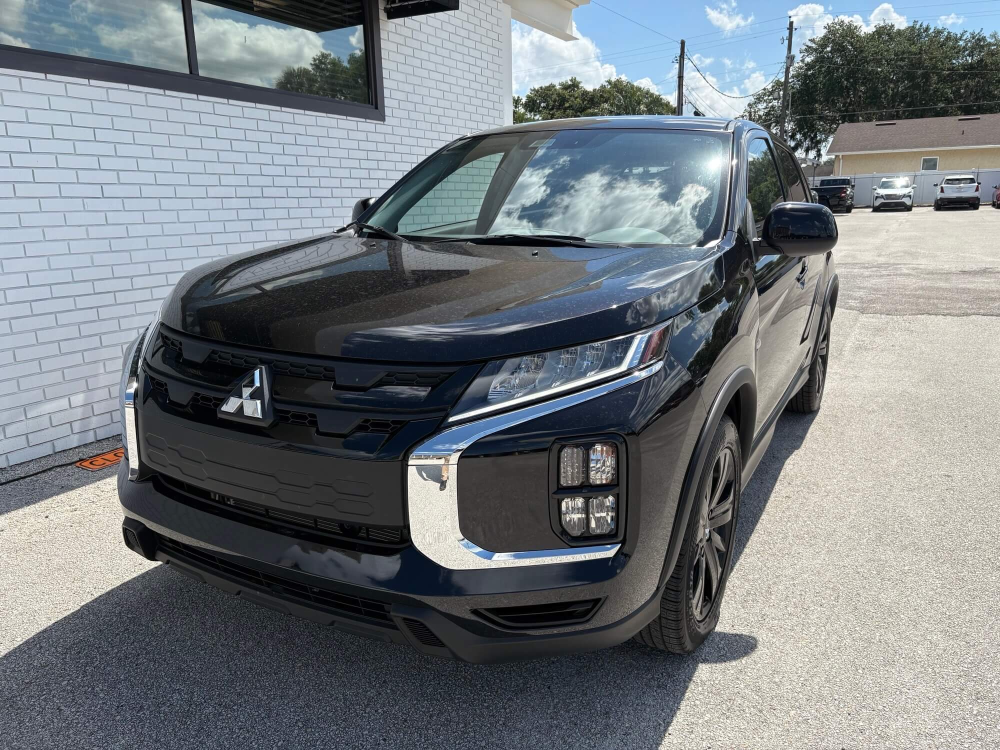 2023 Mitsubishi Outlander Sport LE