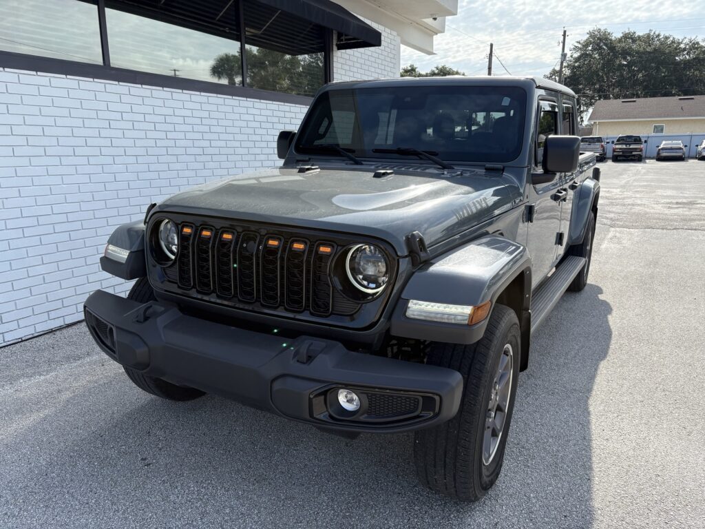 2024 Jeep Gladiator Sport