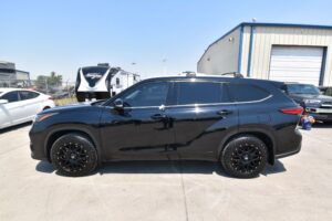 2022 Toyota Highlander XLE repo for sale