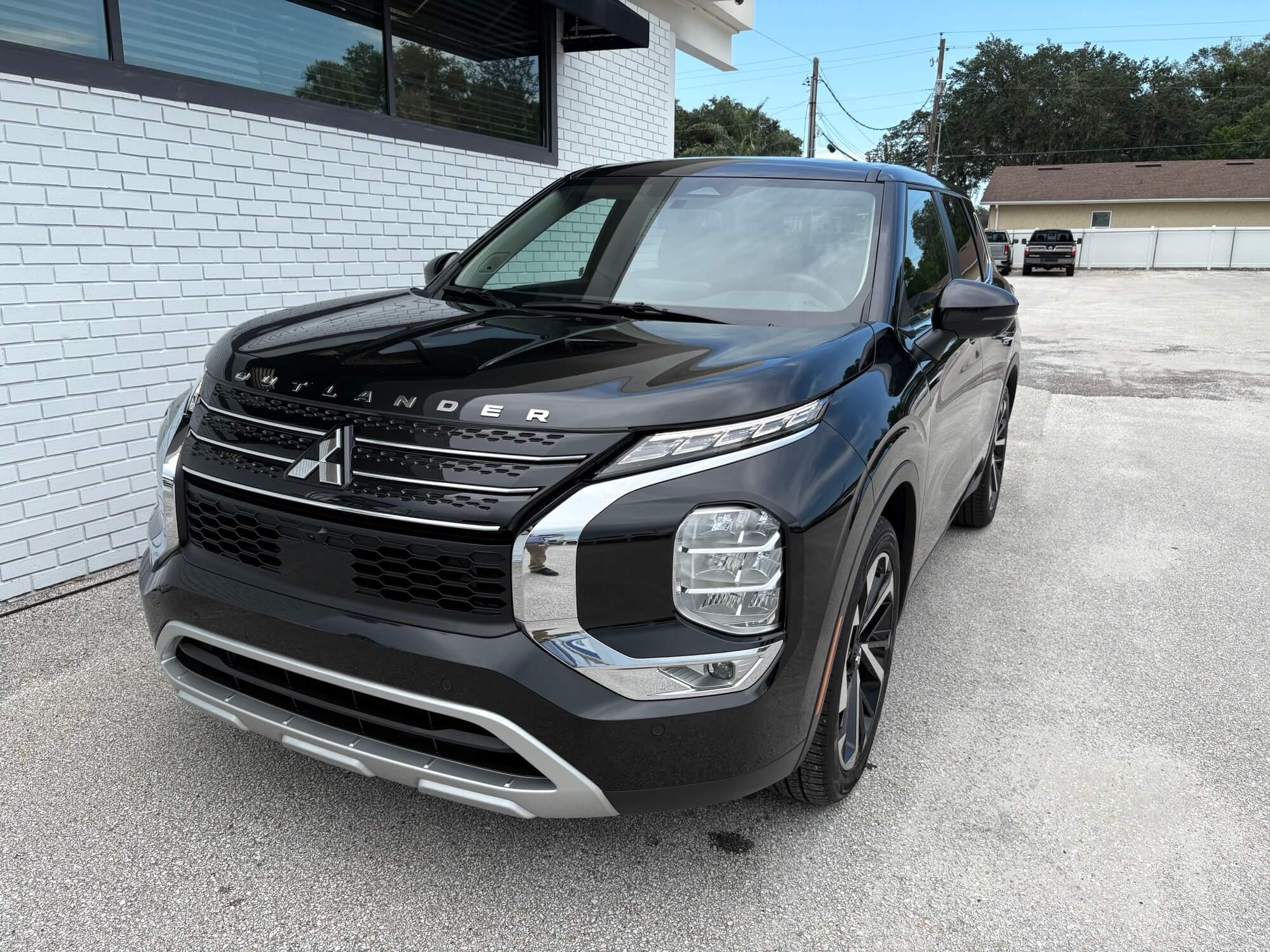 2024 Mitsubishi Outlander SE