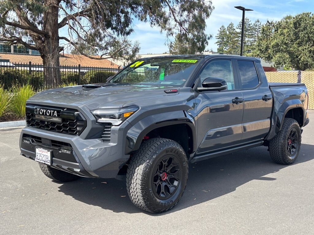 2024 Toyota Tacoma i-FORCE MAX TRD Pro
