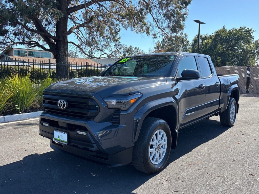 2025 Toyota Tacoma Double Cab SR5